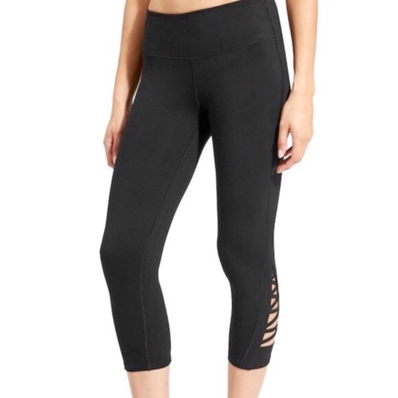 Athleta Pants - Athleta Cropped Leggings